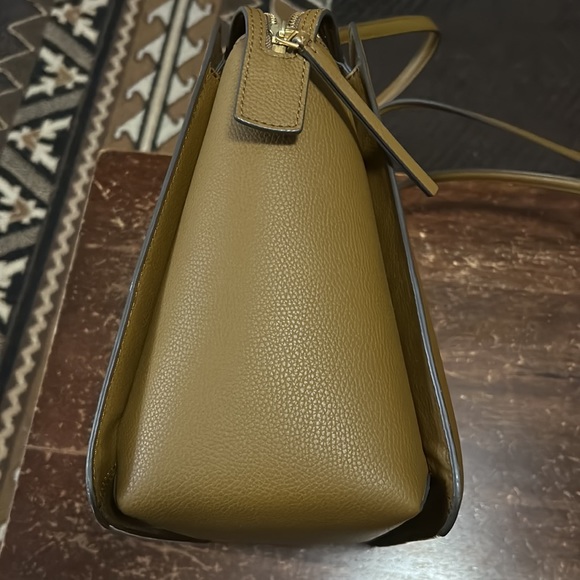 Tory Burch Robinson Pebbled Tote - Picture 7 of 16